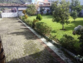 VENTA DE CASA EN SANTA BÁRBARA DE HEREDIA