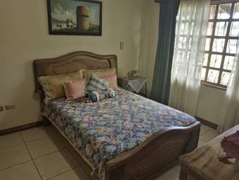 VENTA DE CASA EN SANTA BÁRBARA DE HEREDIA