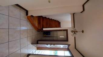 Se vende condominio en excelente ubicación 