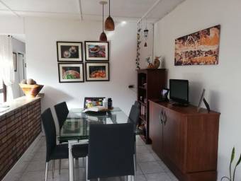 Casa en Venta en Sabana, San José. RAH 22-339