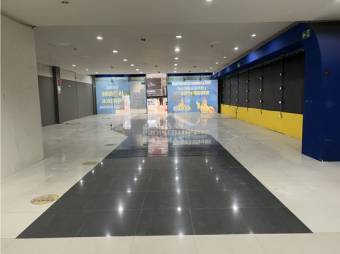 SE ALQUILA LOCAL COMERCIAL EN MALL PASEO DE LAS FLORES