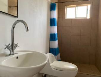 Se alquila  espacioso y moderno apartamento en Pozos de Santa Ana 23-119