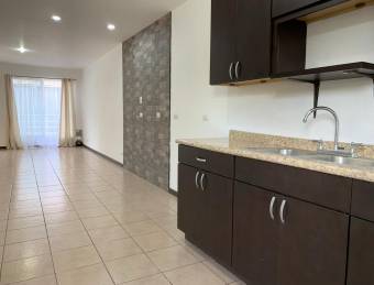 Se alquila  espacioso y moderno apartamento en Pozos de Santa Ana 23-119