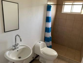 Se alquila  espacioso y moderno apartamento en Pozos de Santa Ana 23-119