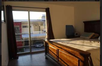 se vende casa moderna con terraza con hermosa vista en Ulloa Heredia 22-1907