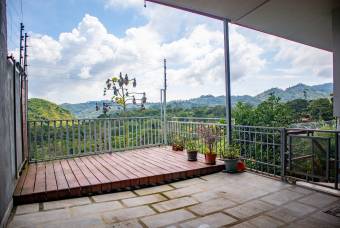 Palmares, Alajuela, Costa Rica, Beautiful house for sale with modern finishes located in Coca Leca