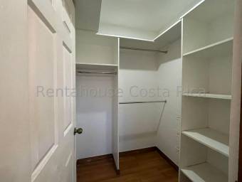 Casa en Venta en Santa Ana, San José. RAH 22-2323