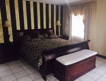 VENTA DE CASA, HEREDIA, SANTO DOMINGO, SANTA ROSA