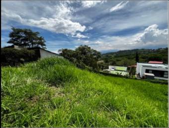 VENTA residencia de arquitecto en obra gris en Santa Ana