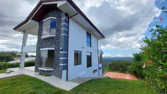 Venta de espectacular casa, con vistas increíbles en Naranjo MLS #-24-839 Price $235.000