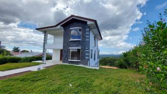 Venta de espectacular casa, con vistas increíbles en Naranjo MLS #-24-839 Price $235.000