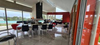 OPORTUNIDAD Espectacular casa en venta en Coronado 