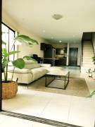 Dueño vende 2 amplios apartamentos recién construidos