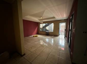 Venta de casa y apto ubicados en San José, Catedral