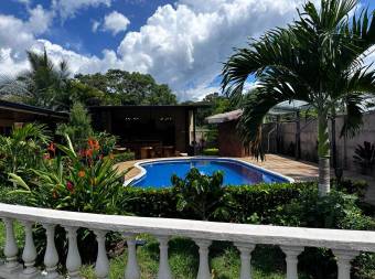 ALQUILER CASA TIPO QUINTA CON PISCINA Y RANCHO, TURRUCARES, ALAJUELA