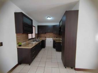 MLS-24-120 VENTA CASA LA UNION CARTAGO