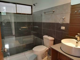 MLS-24-207 VENTA CASA CURRIDABAT SAN JOSE