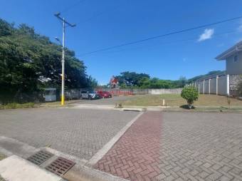 Se vende lote de 250m2 en exclusivo condominio de Guácima en Alajuela 24-1672