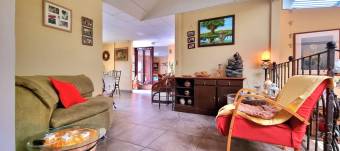 House for sale in San Rafael de Heredia LARGE GREEN AREA 1709 M2