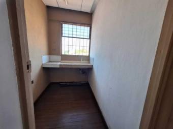 Se vende propiedad con 3 locales, 1 casa y 1 edificio en San Antonio  de Escazú 24-1368