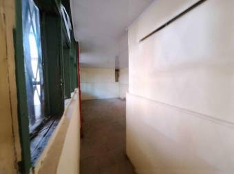 Se vende propiedad con 3 locales, 1 casa y 1 edificio en San Antonio  de Escazú 24-1368