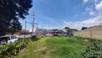 Se vende lote plano de 419 con uso de suelo mixto en San Vicente de Moravia 23-639