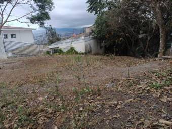 Se vende lote de 553m2 en las montañas de Escazú 24-1299