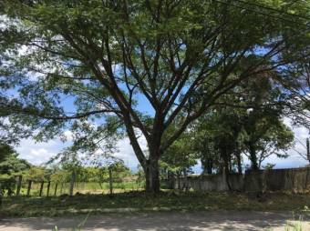 Se vende lote de 678m2 en excelente ubicación de Uruca de Santa Ana 24-1595