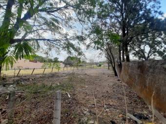 Se vende lote de 678m2 en excelente ubicación de Uruca de Santa Ana 24-1595