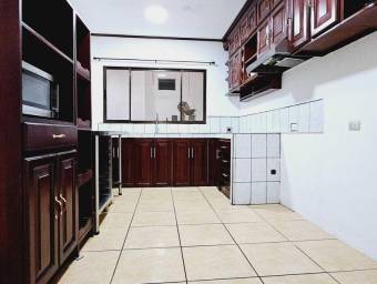 MLS-24-1886 VENTA CASA MORAVIA SAN JOSE 