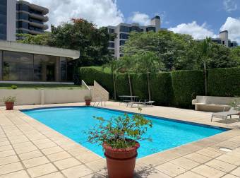 Se Vende Apartamento  en Condominio Altos de mayorca, Escazú, San José