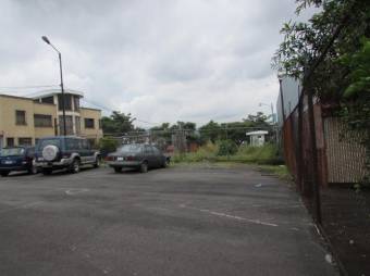 Se vende lote de 1,586m2 con uso de suelo mixto en Zapote de San Jose 23-1313