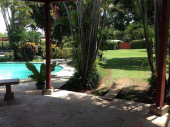 Se vende lote con 2,014m2 en Guácima de Alajuela 24-1103