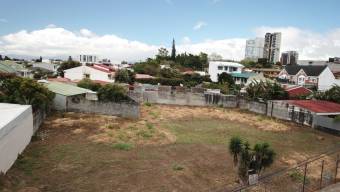 Se vende amplio lote de 2,135m2 con uso de suelo mixto en Curridabat de San José 23-2148