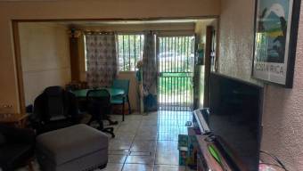 Se vende amplio lote con mas de 2,000m2 con casa en Tambor de Alajuela 24-1334