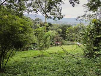 Se vende amplia propiedad con lote de 14,337m2 en 