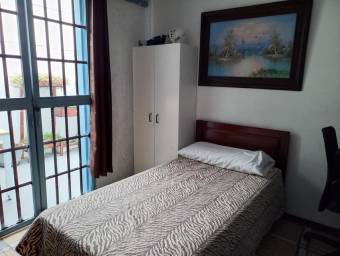 Venta de Casa  APTO en Moravia, San José. RAH 23-1294