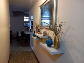 Venta de Casa  APTO en Moravia, San José. RAH 23-1294