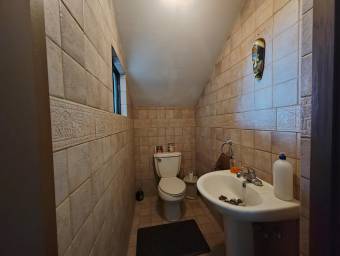 Venta de Casa en Pozos, Santa Ana. RAH 24-1471