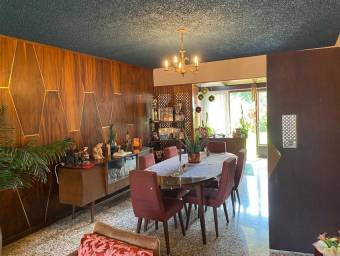 Venta de Casa en Zapote, San José. RAH 24-1903