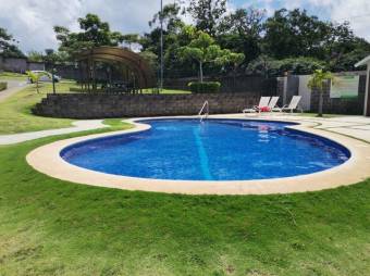 Se vende lote con 180m2 en condominio de Alajuela Centro 24-1900