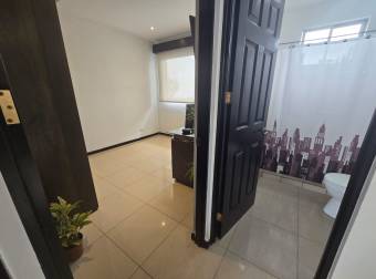 VENTA DE CASA CON AMPLIO PATIO EN CONDOMINIO MÁLAGA SANTA BÁRBARA