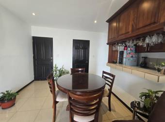 VENTA DE CASA CON AMPLIO PATIO EN CONDOMINIO MÁLAGA SANTA BÁRBARA