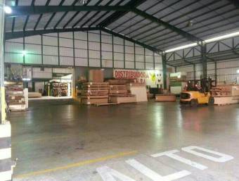 Venta de Bodega en Tibás, San José. RAH 24-699 INVERSIÓN