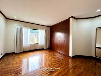 Escazu casa alquiler 320 mts./ $3.000