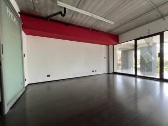 Se vende local comercial para inversión en Santa Ana de San José 24-122, $ 125,000, 1, San José, Santa Ana