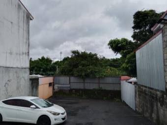 Se vende lote 221m2 con uso de suelo mixto en San Pedro de Montes de Oca 24-1898