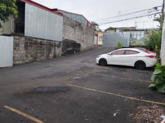 Se vende lote 221m2 con uso de suelo mixto en San Pedro de Montes de Oca 24-1898