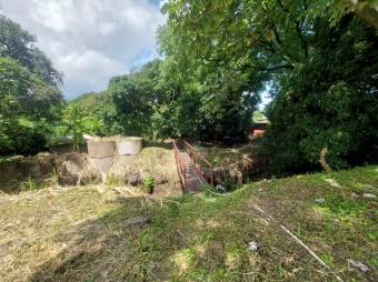 Se vende amplio lote de 2,362m2 en Pozos de Santa Ana 24-1914