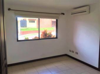 Se Vende Casa en Condominio Haciendas de la Ribera, Heredia